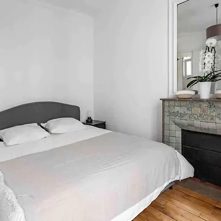 Grand Familial Apartment Paris